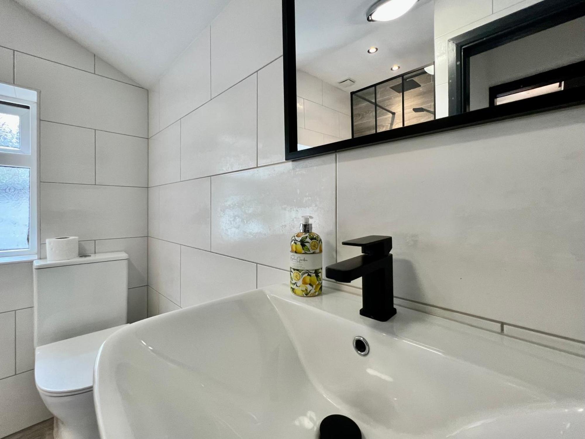 Oxford House - Great For Contractors Or Family Holidays 克利索普斯 外观 照片