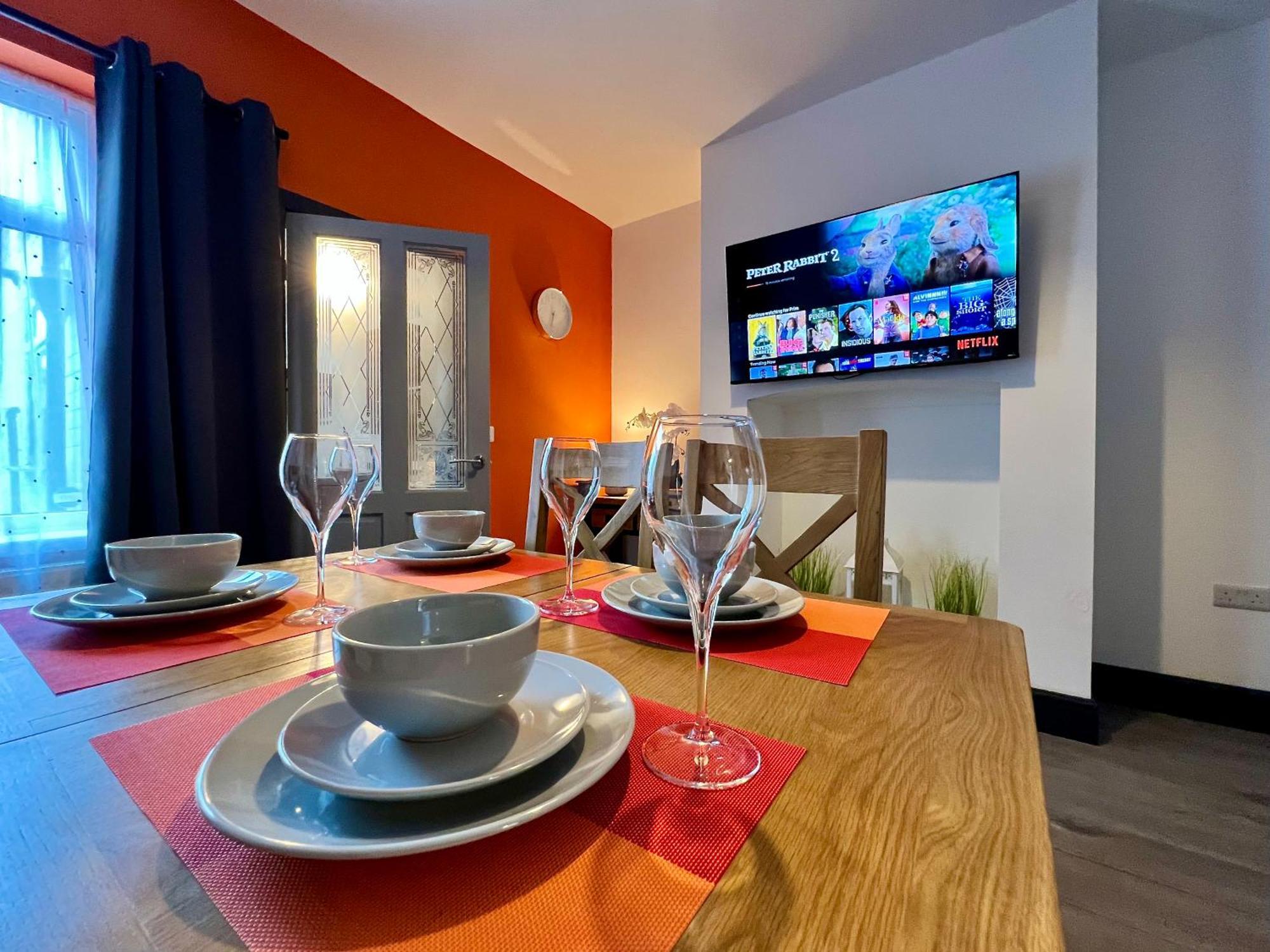 Oxford House - Great For Contractors Or Family Holidays 克利索普斯 外观 照片
