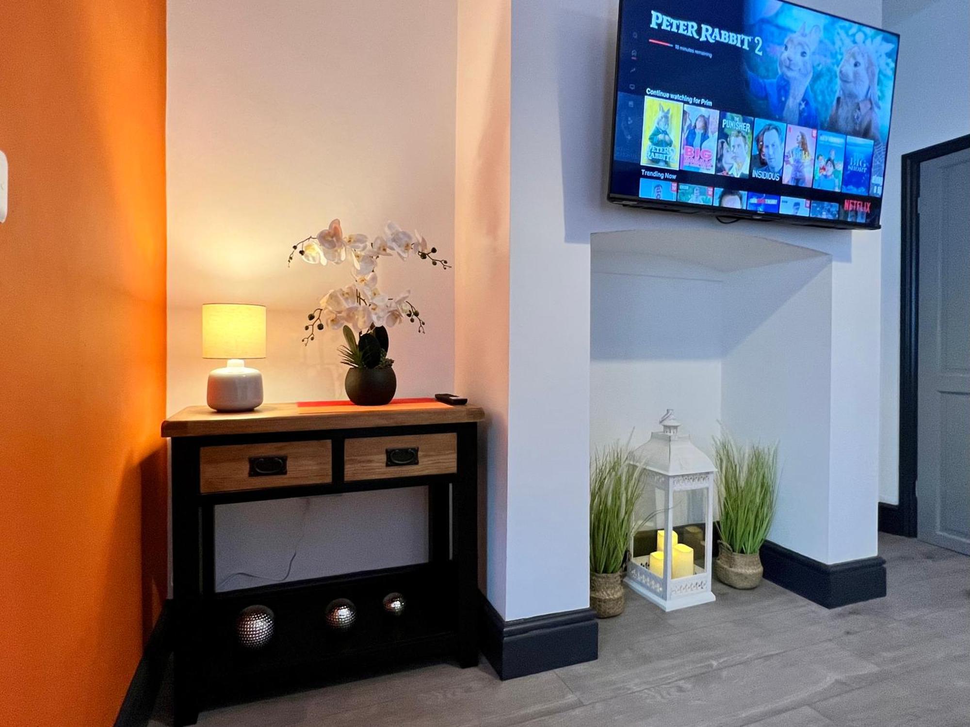 Oxford House - Great For Contractors Or Family Holidays 克利索普斯 外观 照片