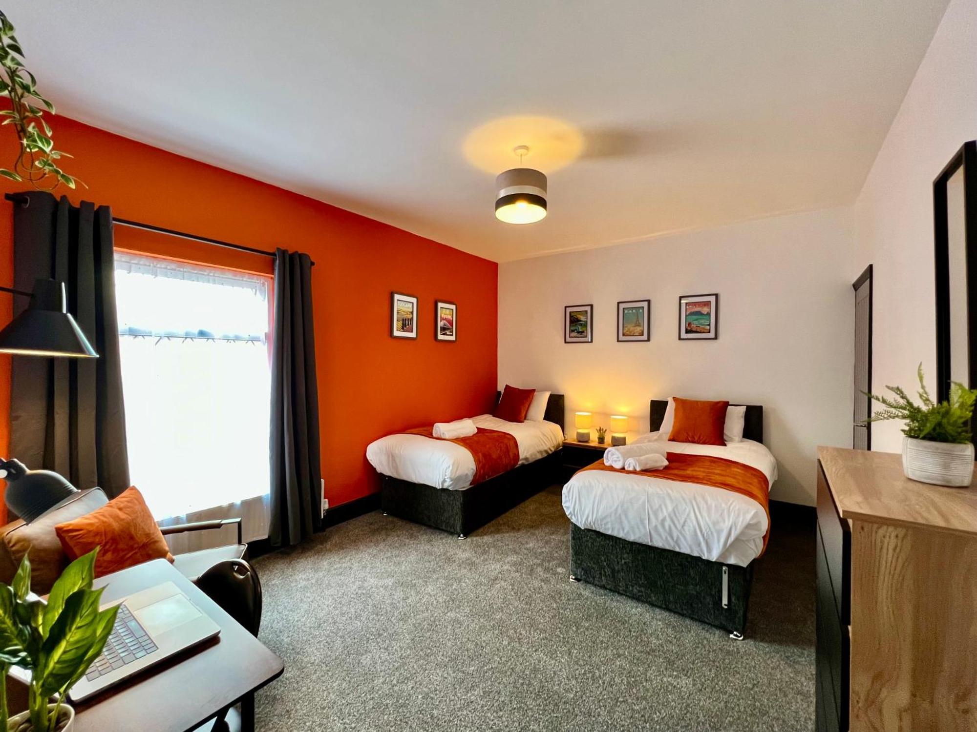 Oxford House - Great For Contractors Or Family Holidays 克利索普斯 外观 照片