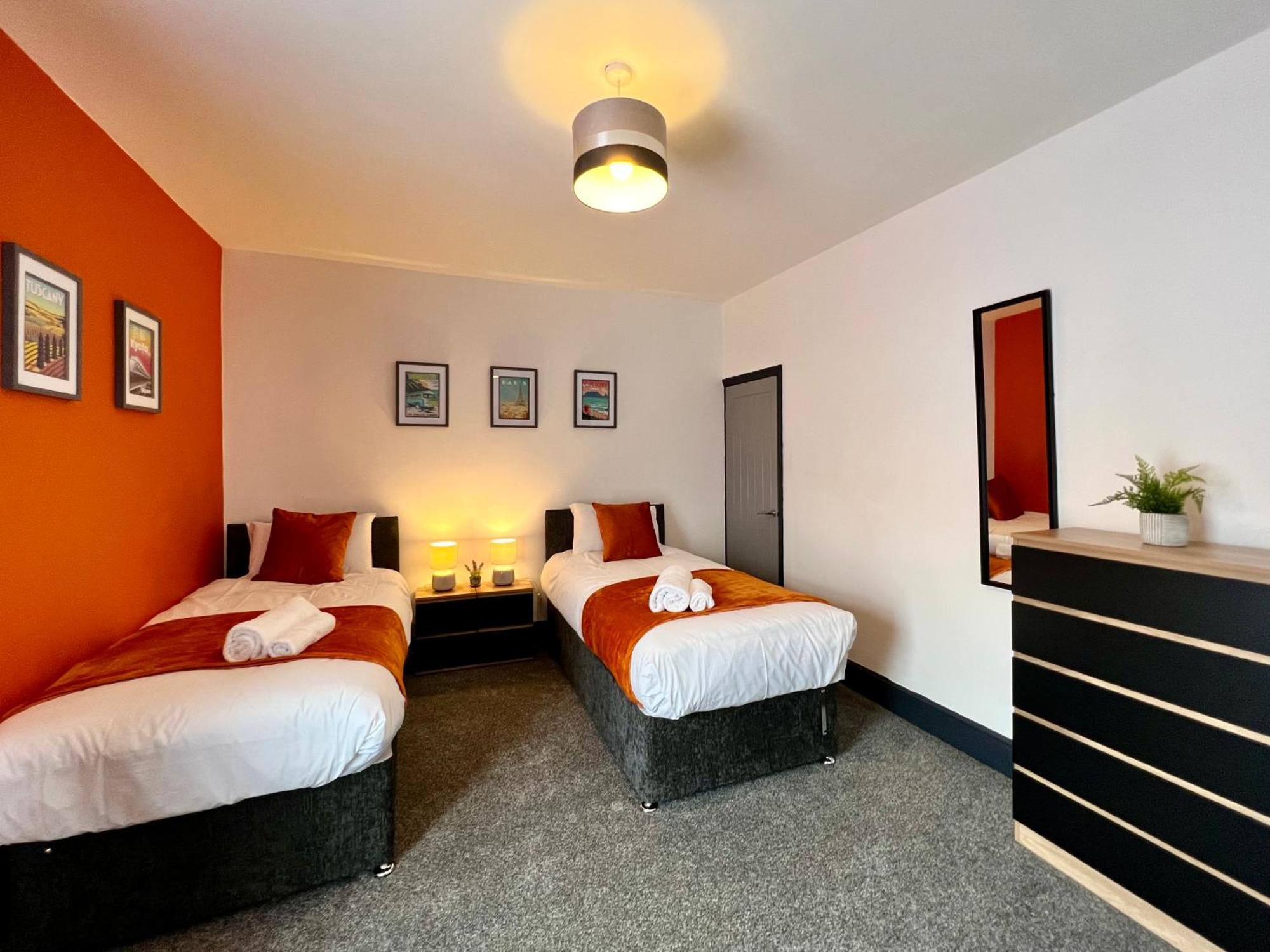 Oxford House - Great For Contractors Or Family Holidays 克利索普斯 外观 照片